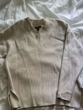 Hilary Radley Cream V-Neck Ribbed Sweater